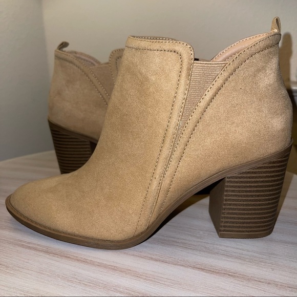 Francesca’s Ankle Booties - Picture 3 of 3